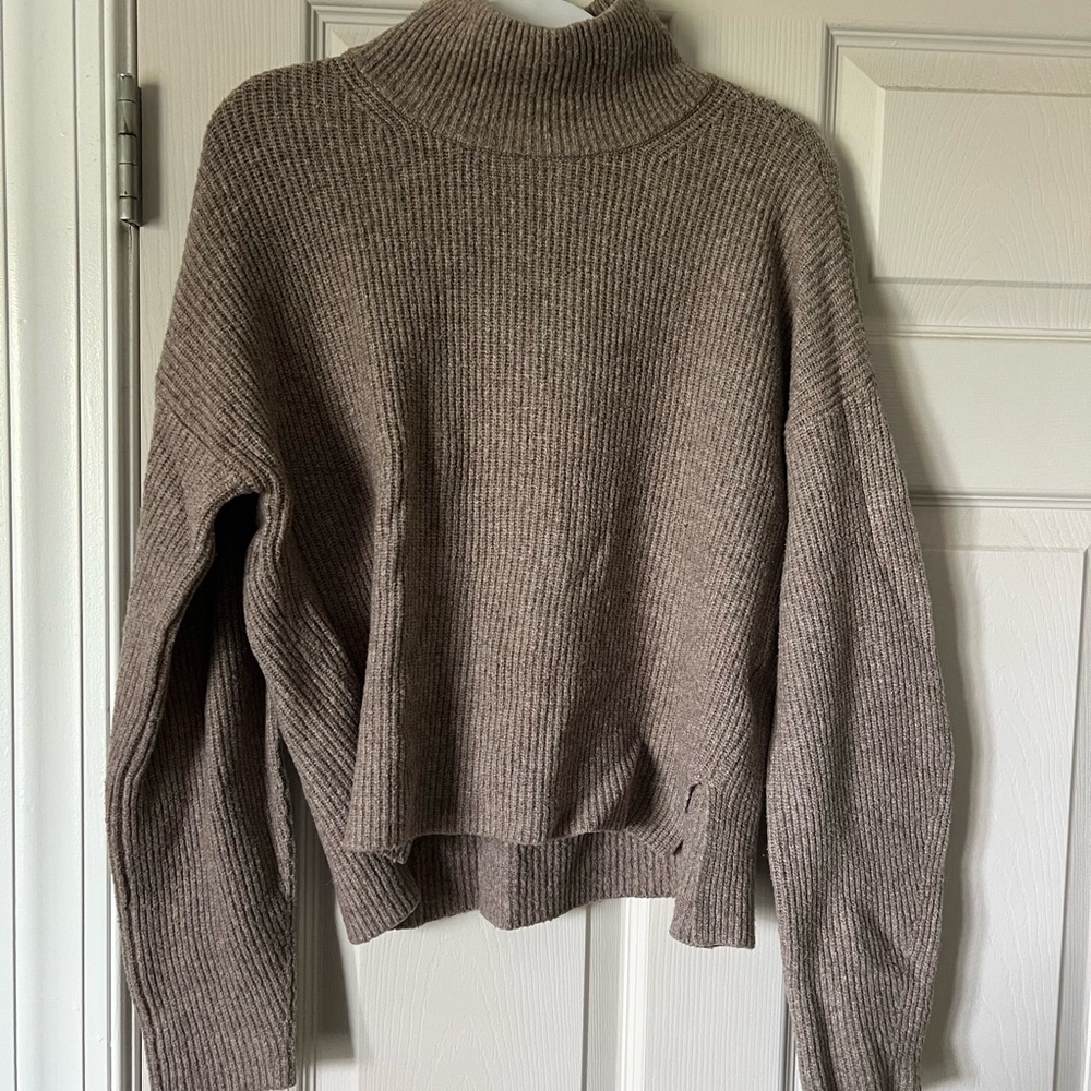 Abercrombie & Fitch Taupe Turtleneck Sweater